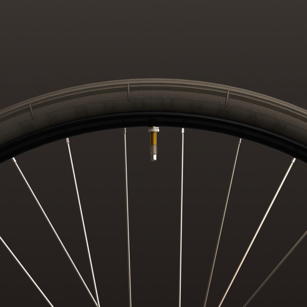 Pneu vélo ancien BERGOUGNAN 700x35B 37 635 700B Standard Noir 03